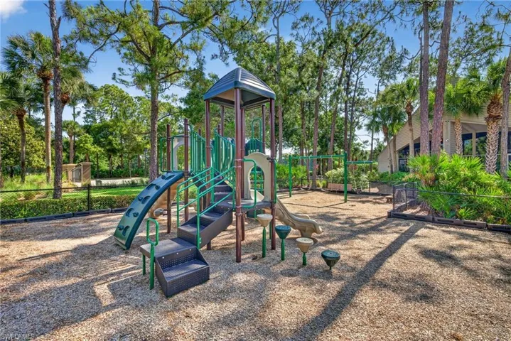 2229  Goshawk  CT, Naples, FL 34105