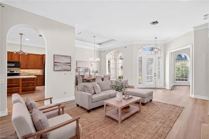 2229  Goshawk  CT, Naples, FL 34105