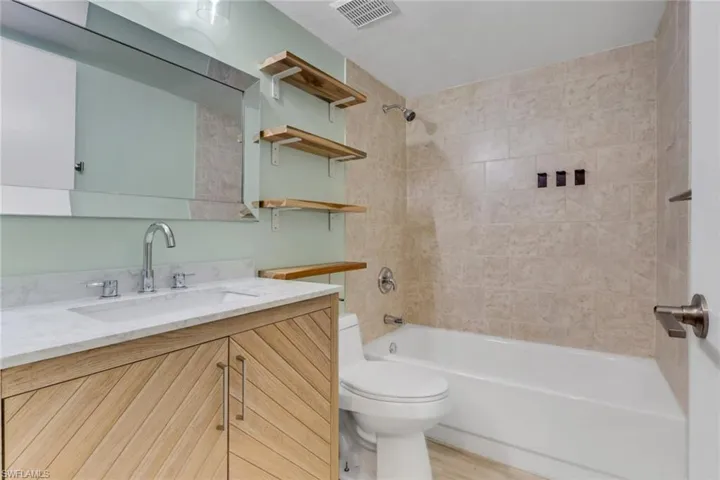3400 Timberwood Cir, Naples, Florida 34105