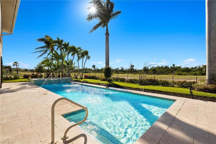 Fenced Heated Pool & Spa