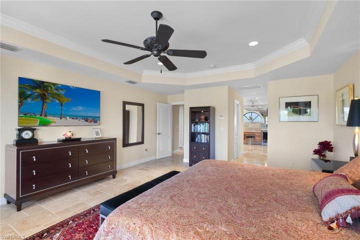 Primary Bedroom/Trey Ceiling