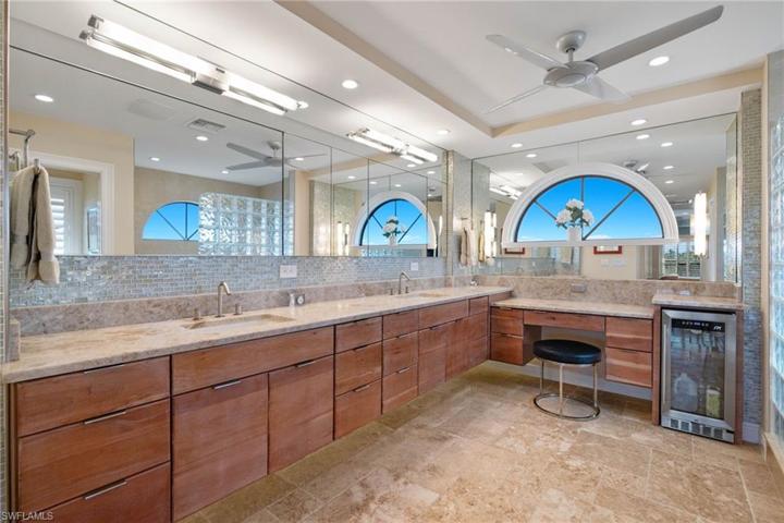 Primary Bathroom/Dual Sinks