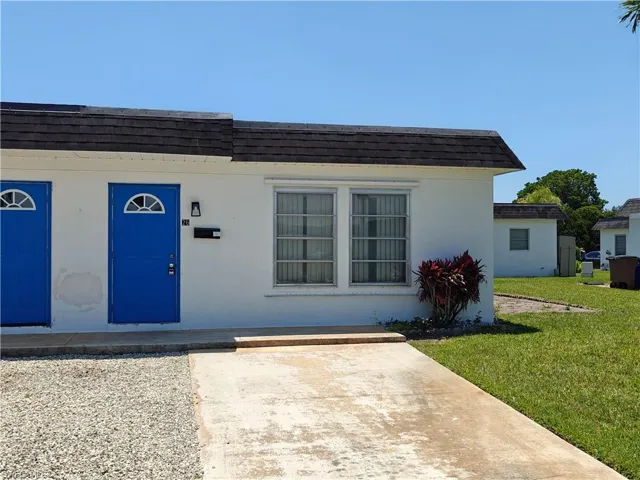 26 Temple Ct, Lehigh Acres, Florida 33936