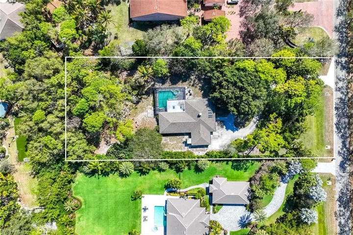 6574 Trail Blvd, Naples, Florida 34108
