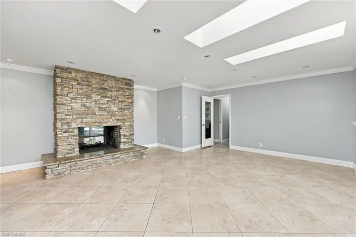 6574 Trail Blvd, Naples, Florida 34108