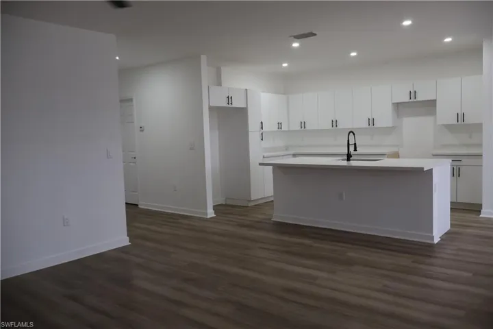 3215 8th St Sw, Lehigh Acres, Florida 33976
