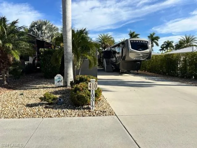 10317 Prairie Iris Trl, Fort Myers, Florida 33905