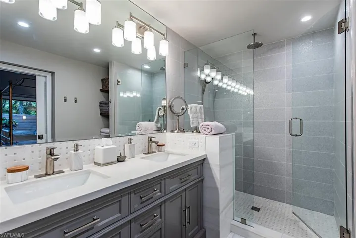 840 Meadowland Dr H, Naples, Florida 34108