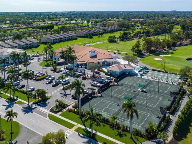 Newly refurbished clubhouse is down the street from the unit.  There are 3 Har-Tru tennis courts, Bocce courts, driving range, putting greens and more!