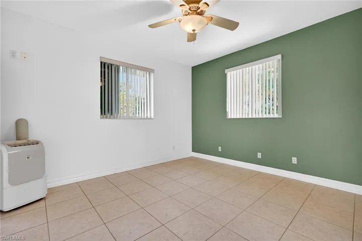 6476 Pine Ave, Sanibel, Florida 33957