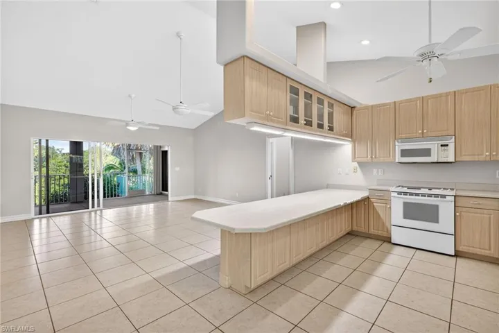 6476 Pine Ave, Sanibel, Florida 33957