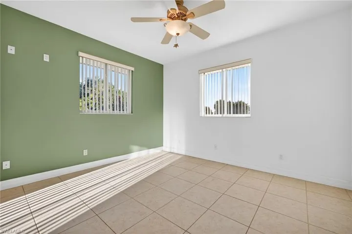 6476 Pine Ave, Sanibel, Florida 33957