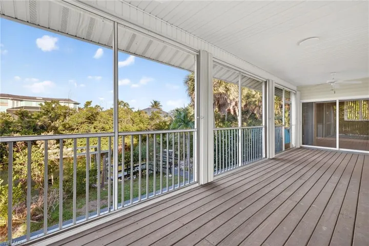6476 Pine Ave, Sanibel, Florida 33957