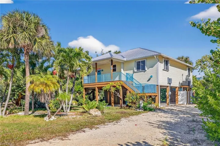 6476 Pine Ave, Sanibel, Florida 33957