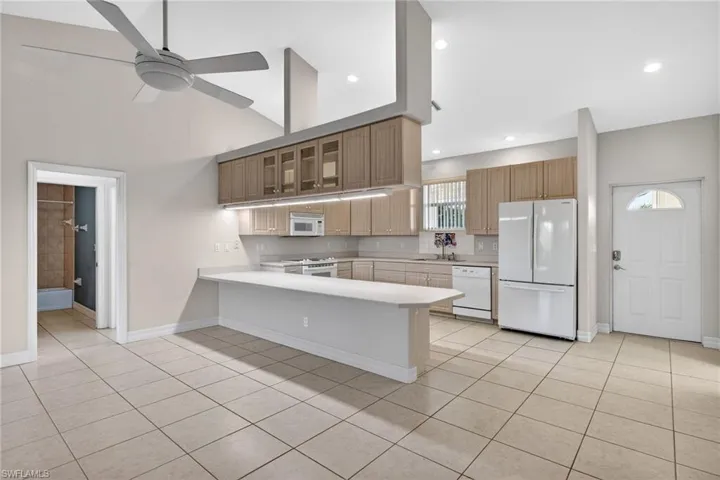 6476 Pine Ave, Sanibel, Florida 33957