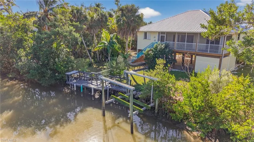 6476 Pine Ave, Sanibel, Florida 33957