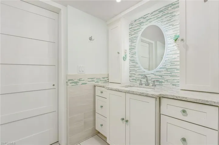 1911 SE 40th  TER, Cape Coral, FL 33904