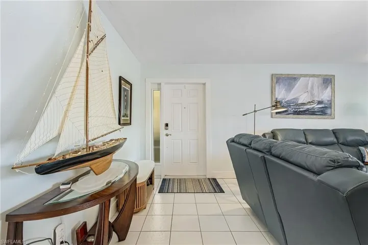 1911 SE 40th  TER, Cape Coral, FL 33904