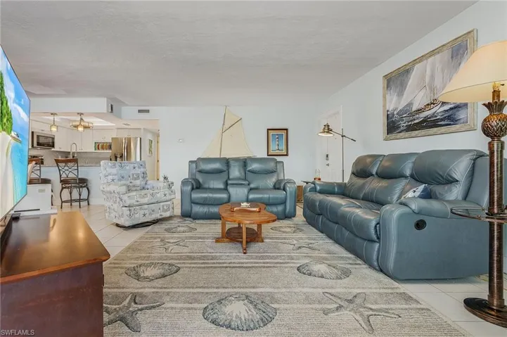 1911 SE 40th  TER, Cape Coral, FL 33904
