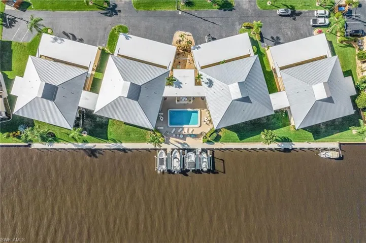 1911 SE 40th  TER, Cape Coral, FL 33904