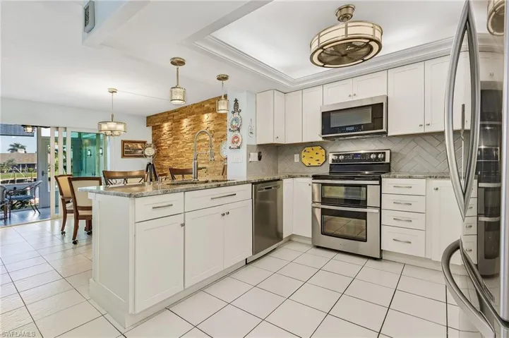 1911 SE 40th  TER, Cape Coral, FL 33904