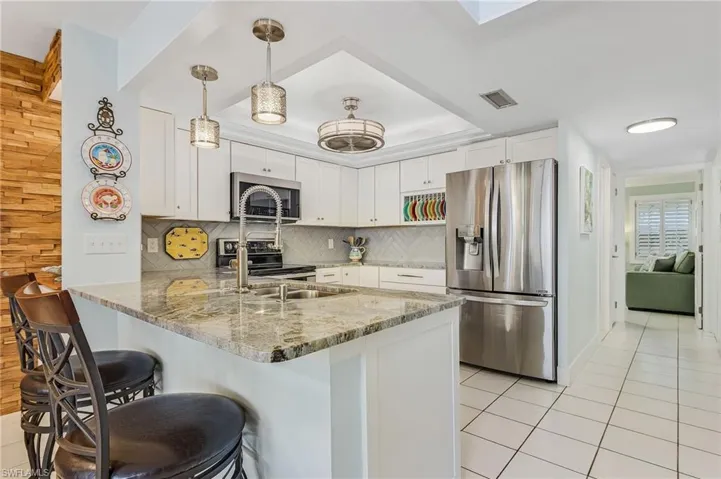 1911 SE 40th  TER, Cape Coral, FL 33904