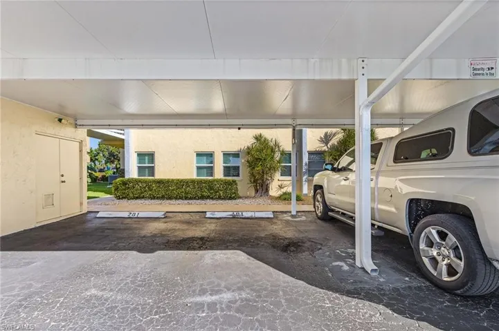1911 SE 40th  TER, Cape Coral, FL 33904
