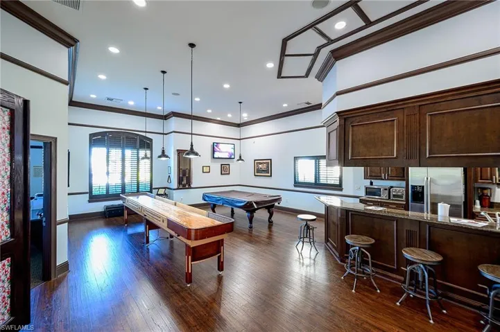 12935  Violino  LN, Naples, FL 34105