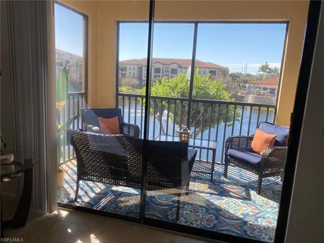 Enjoy the pool-side with lake/fountain and sunset view