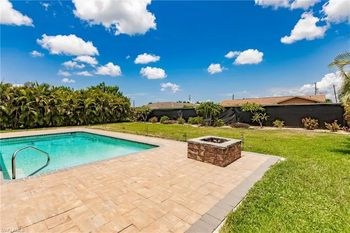 1305 Se 32nd St, Cape Coral, Florida 33904