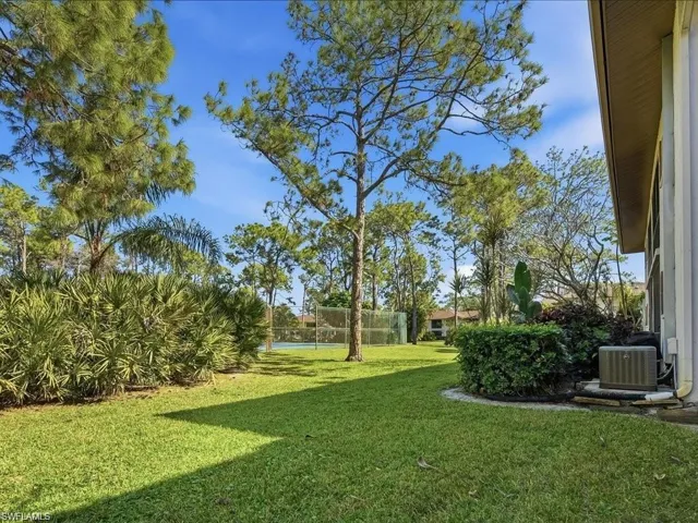 1833 Courtyard Way E105, Naples, Florida 34112