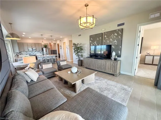 163  Indies E DR, Naples, FL 34114