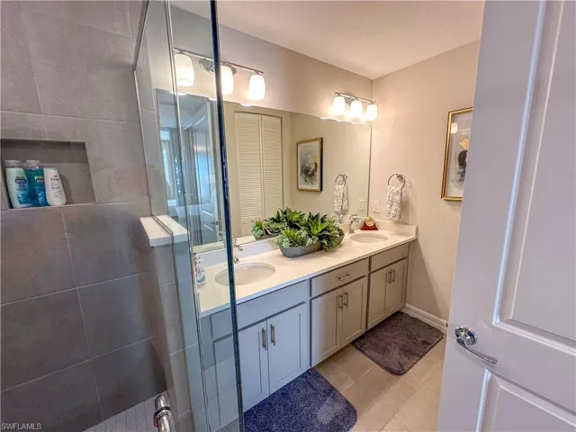 163  Indies E DR, Naples, FL 34114
