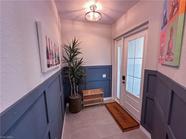 163  Indies E DR, Naples, FL 34114