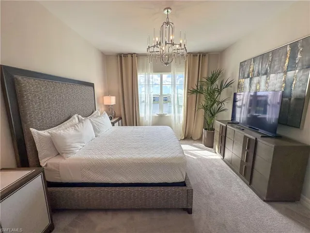 163  Indies E DR, Naples, FL 34114