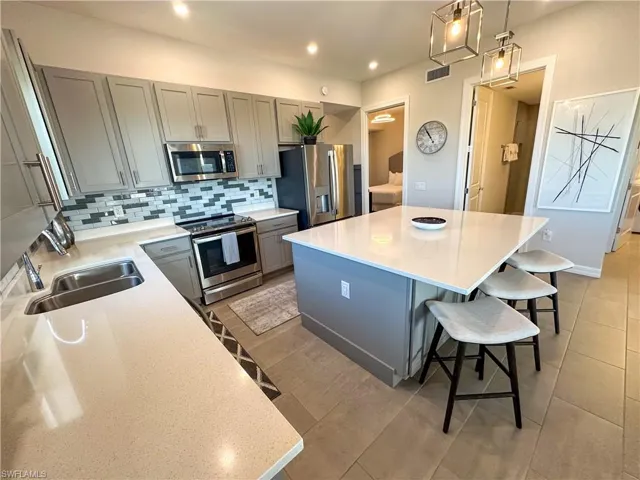 163  Indies E DR, Naples, FL 34114