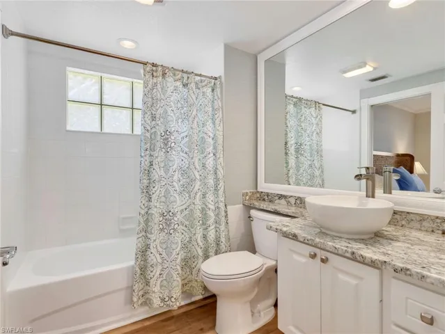 28614 Alessandria Cir, Bonita Springs, Florida 34135