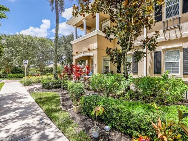 28614 Alessandria Cir, Bonita Springs, Florida 34135