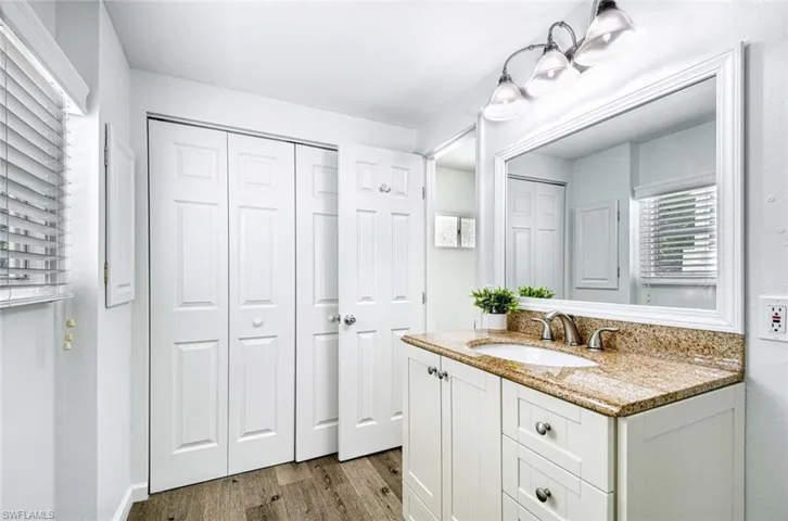 2  Sonderhen  DR, Naples, FL 34114