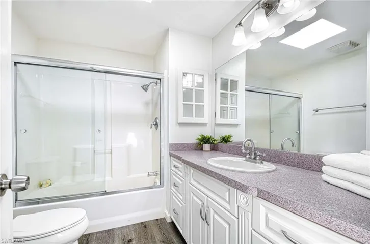 2  Sonderhen  DR, Naples, FL 34114