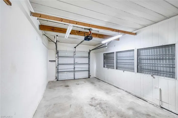 2  Sonderhen  DR, Naples, FL 34114