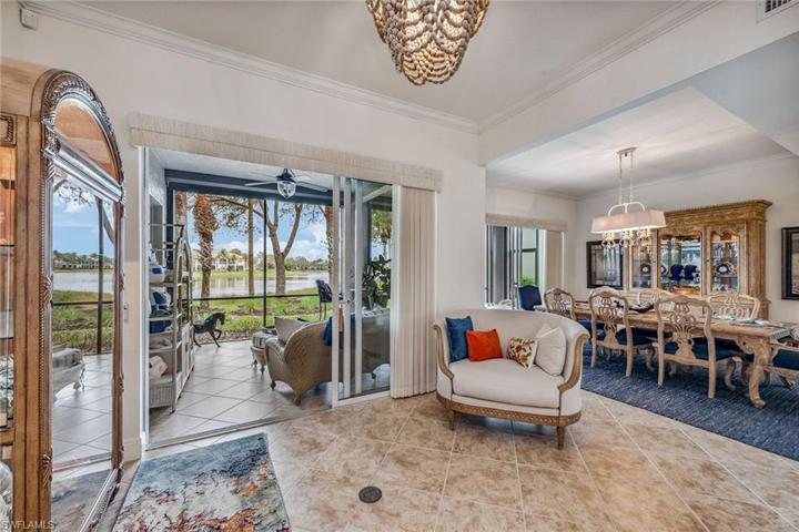 9205 Museo CIR # 104, NAPLES FL 34114