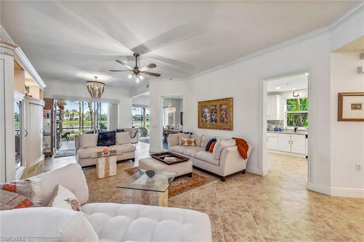 9205 Museo CIR # 104, NAPLES FL 34114