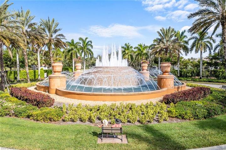 9205 Museo CIR # 104, NAPLES FL 34114