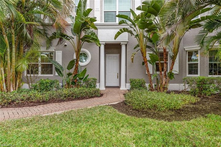 9205 Museo CIR # 104, NAPLES FL 34114