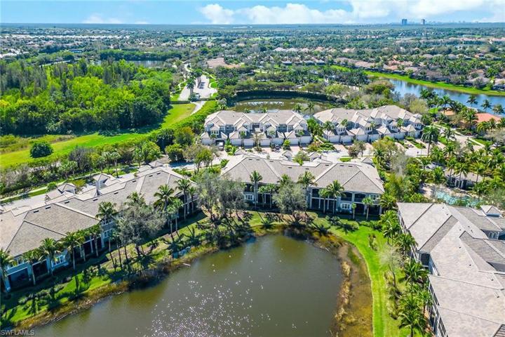 9205 Museo CIR # 104, NAPLES FL 34114