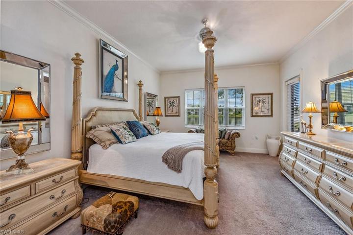 9205 Museo CIR # 104, NAPLES FL 34114