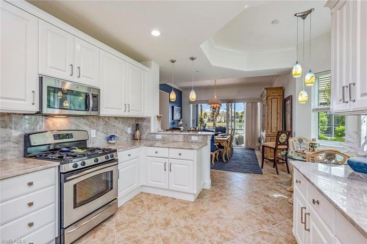 9205 Museo CIR # 104, NAPLES FL 34114