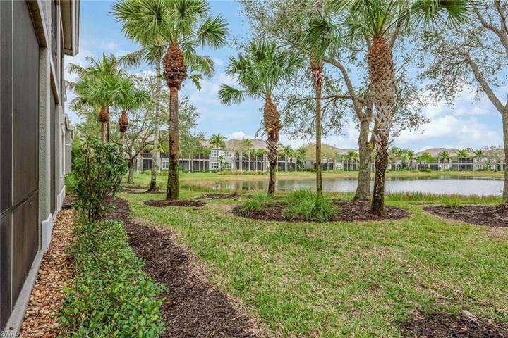 9205 Museo CIR # 104, NAPLES FL 34114