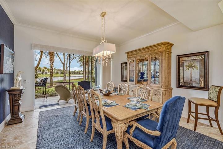 9205 Museo CIR # 104, NAPLES FL 34114